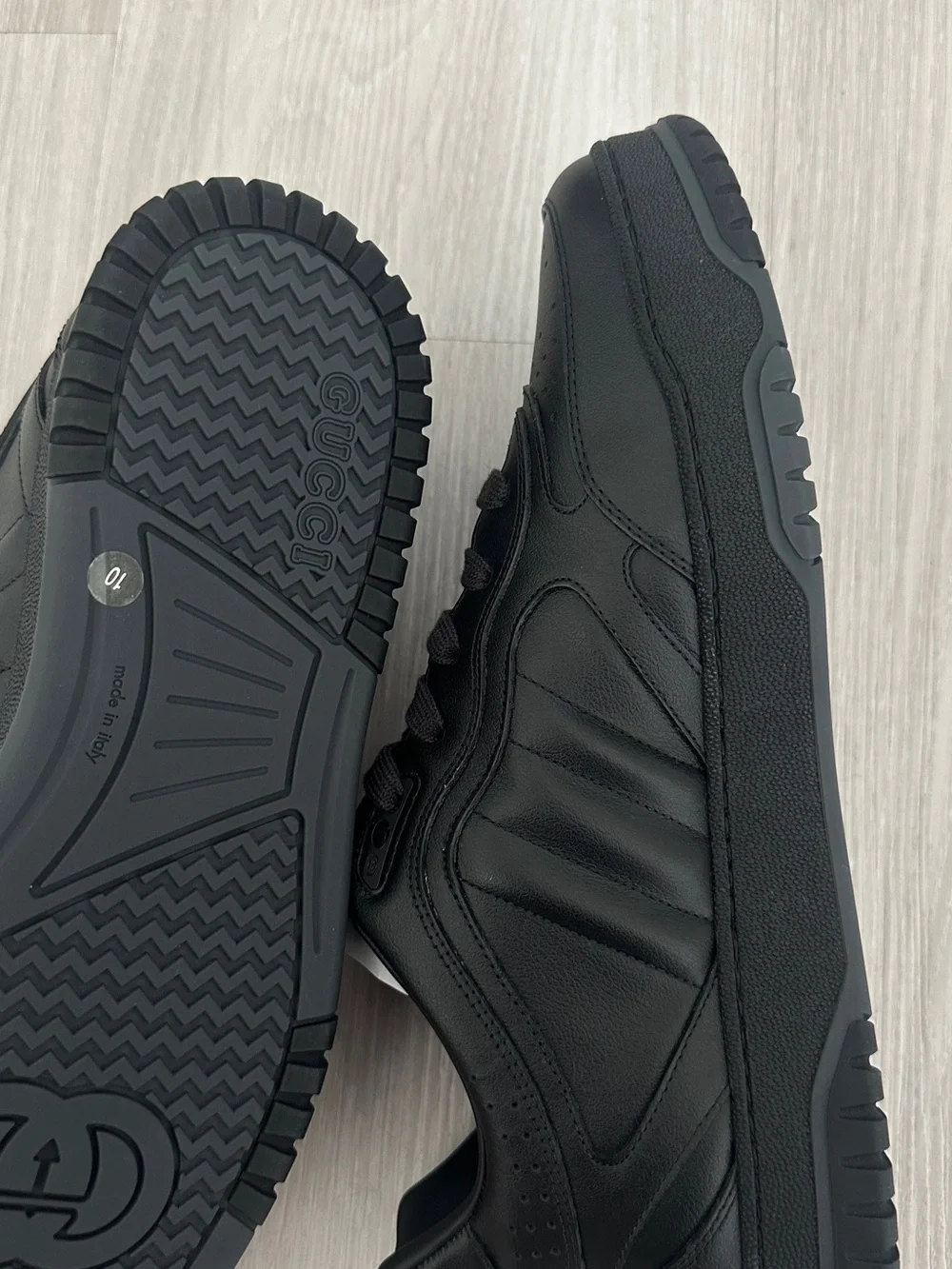 Gucci Re-Web Low Top Sneaker Black Leather (SKU 786186) 10/US 10.5